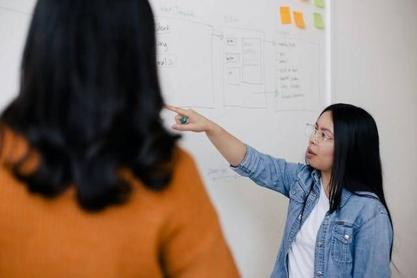 Comment s'informer et se former sur les enjeux de la société dans un lycée ?